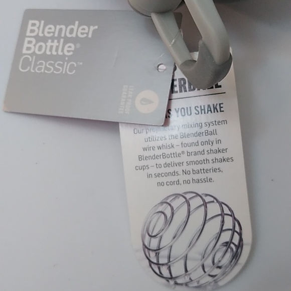 BlenderBottle Classic, Pebble Gray, 20 oz, NWT - Picture 6 of 6
